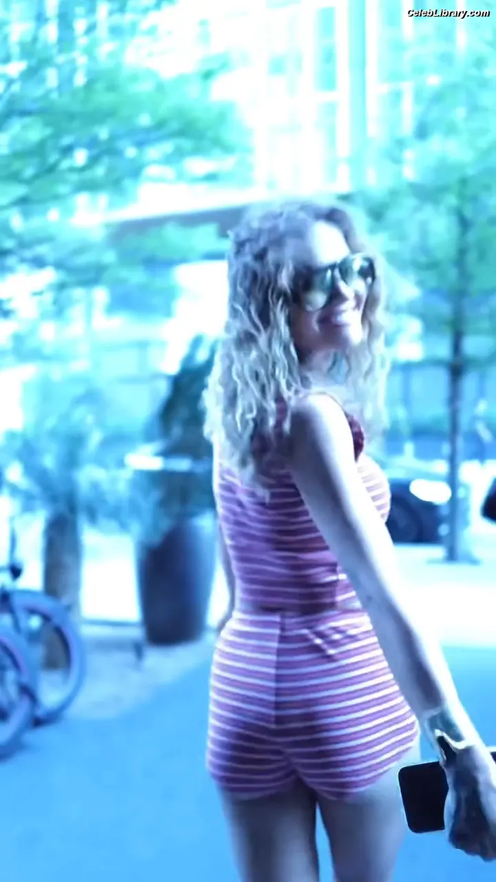 Rita Ora photo 14 of 1449
