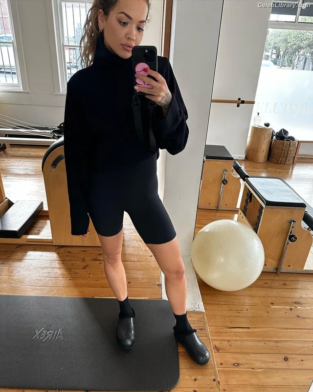 Rita Ora photo 9 of 1446