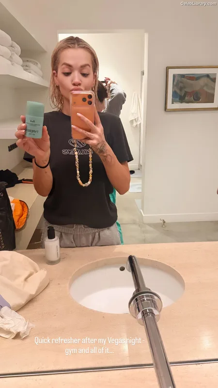 Rita Ora photo 22 of 1446