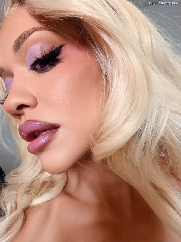 Rita Ora photo 8 of 1446