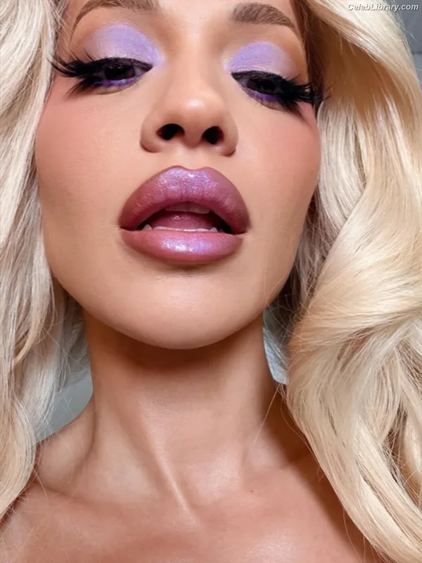 Rita Ora photo 14 of 1446