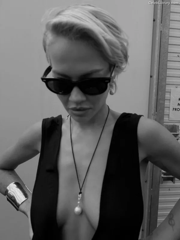 Rita Ora photo 6 of 1446