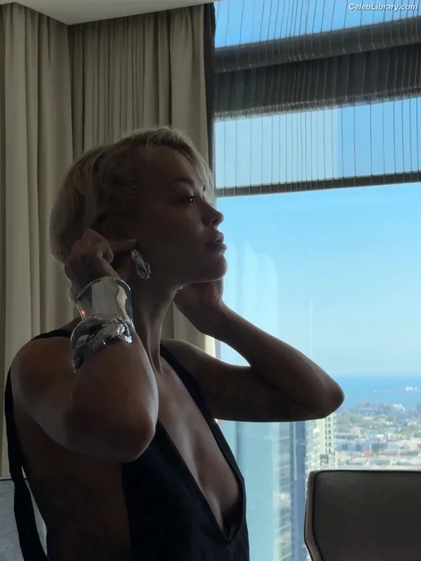 Rita Ora photo 7 of 1446