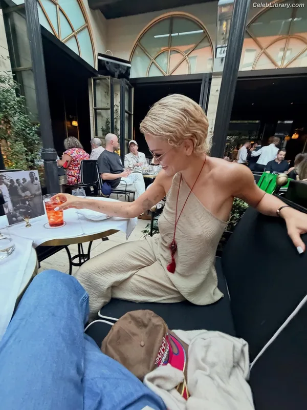 Rita Ora photo 11 of 1446