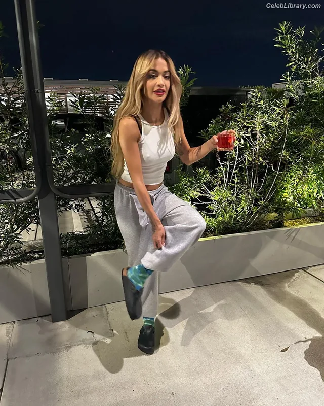 Rita Ora photo 10 of 1446