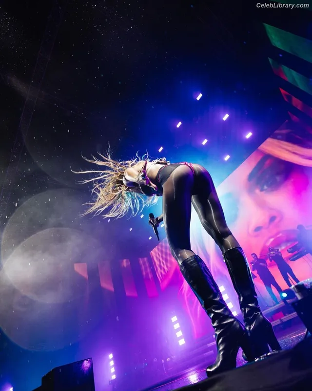 Rita Ora photo 12 of 1446