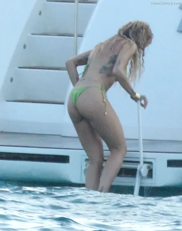Rita Ora photo 19 of 1446