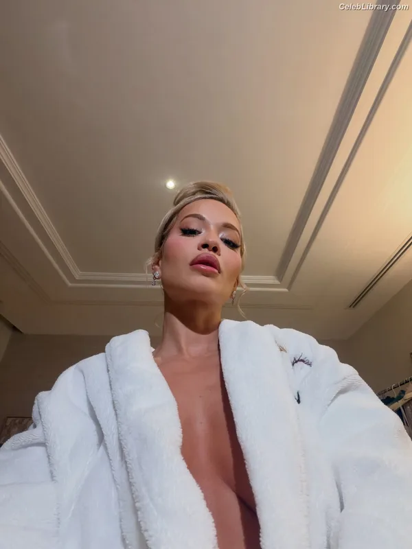 Rita Ora photo 4 of 1446