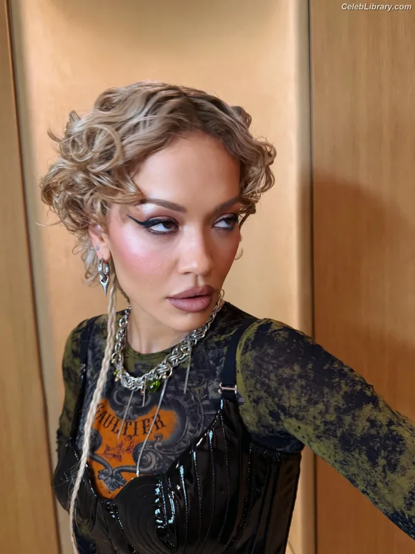 Rita Ora photo 21 of 1446