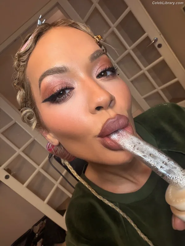 Rita Ora photo 22 of 1446