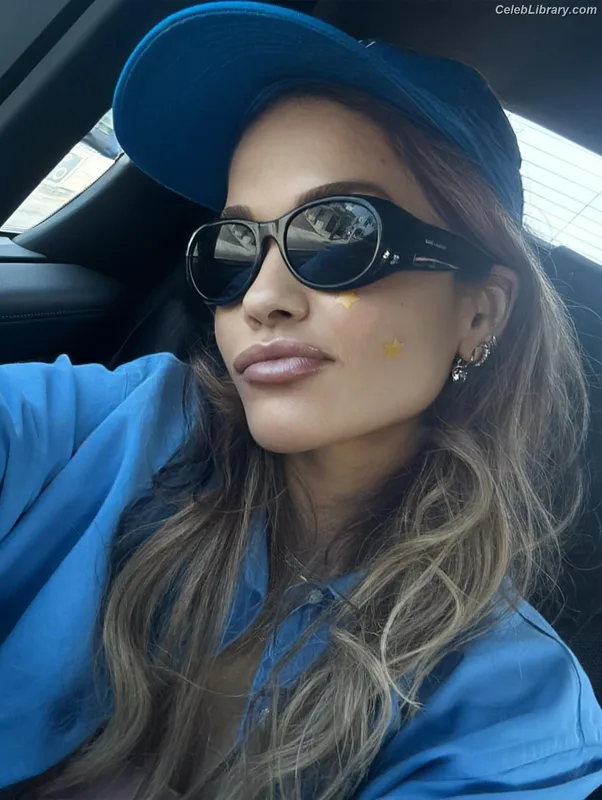 Rita Ora photo 20 of 1446
