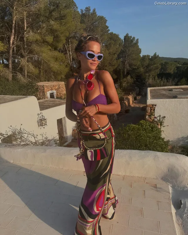 Rita Ora photo 19 of 1446