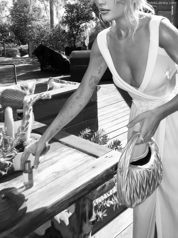 Rita Ora photo 8 of 1446
