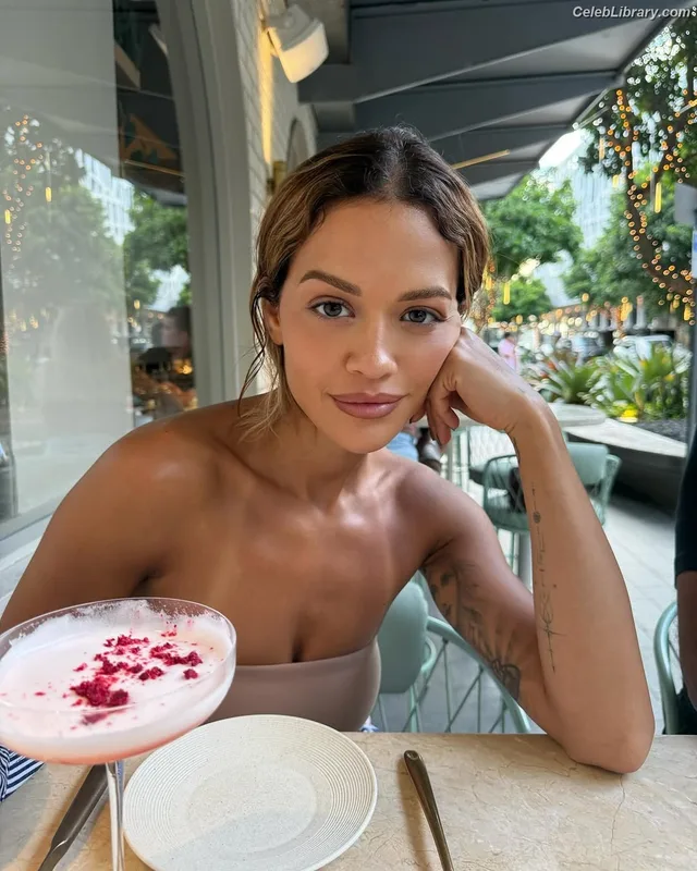 Rita Ora photo 11 of 1446