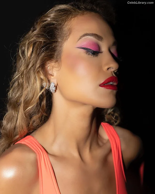Rita Ora photo 20 of 1446
