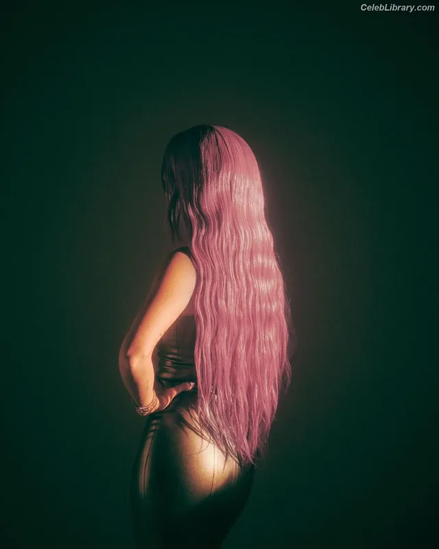 Rita Ora photo 1 of 1446