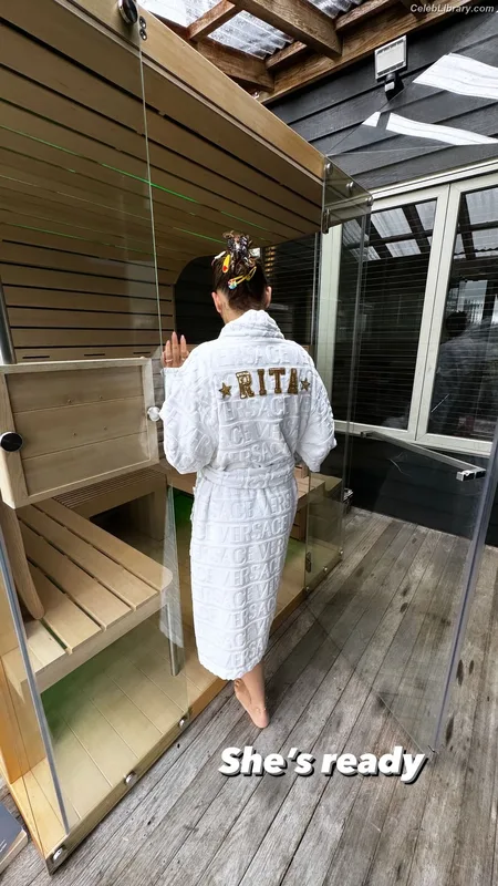Rita Ora photo 3 of 1446