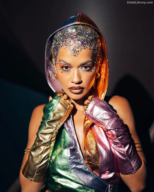 Rita Ora photo 2 of 1446