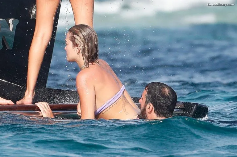 Rita Ora photo 8 of 1446