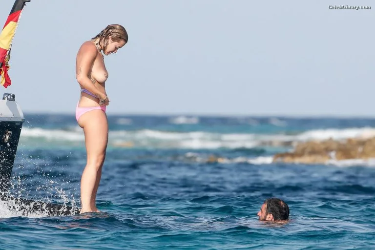 Rita Ora photo 11 of 1446