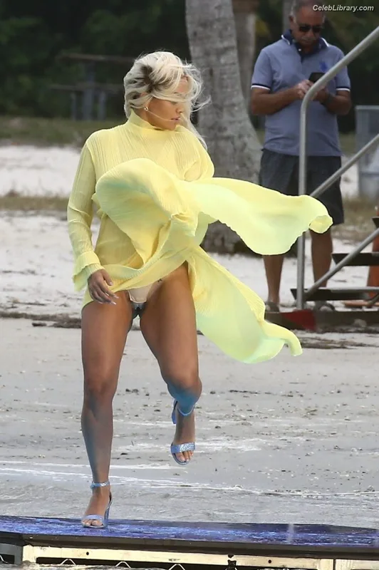 Rita Ora photo 21 of 1446