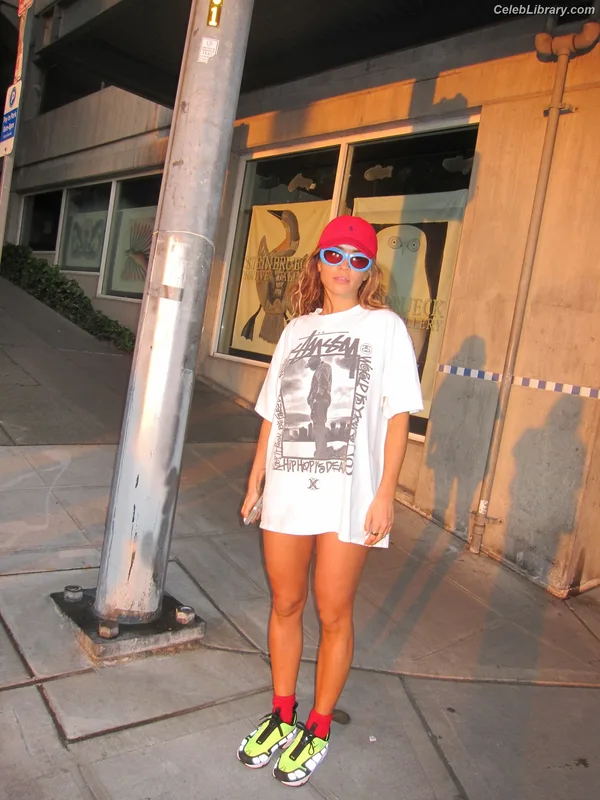 Rita Ora photo 4 of 1446