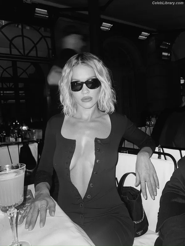 Rita Ora photo 21 of 1446