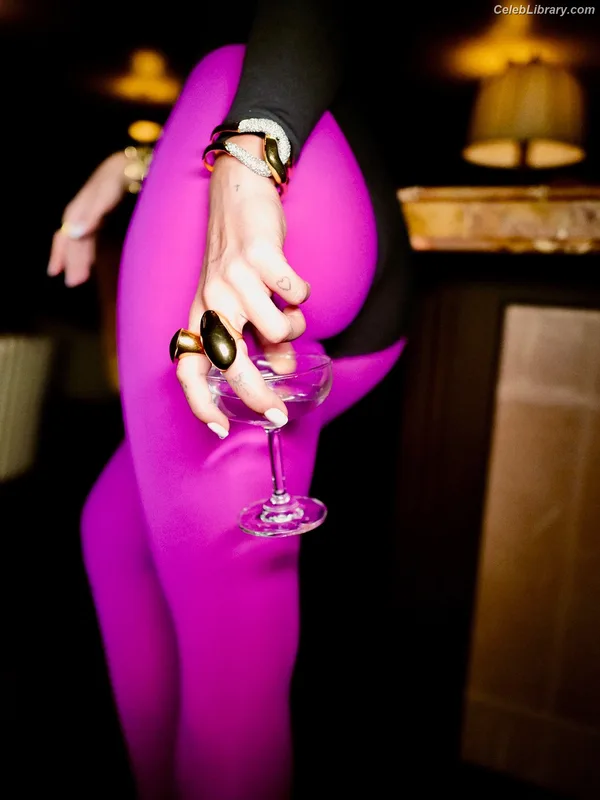 Rita Ora photo 7 of 1446