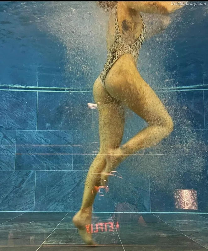 Rita Ora photo 8 of 1446