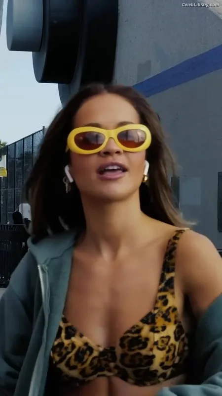 Rita Ora photo 4 of 1446