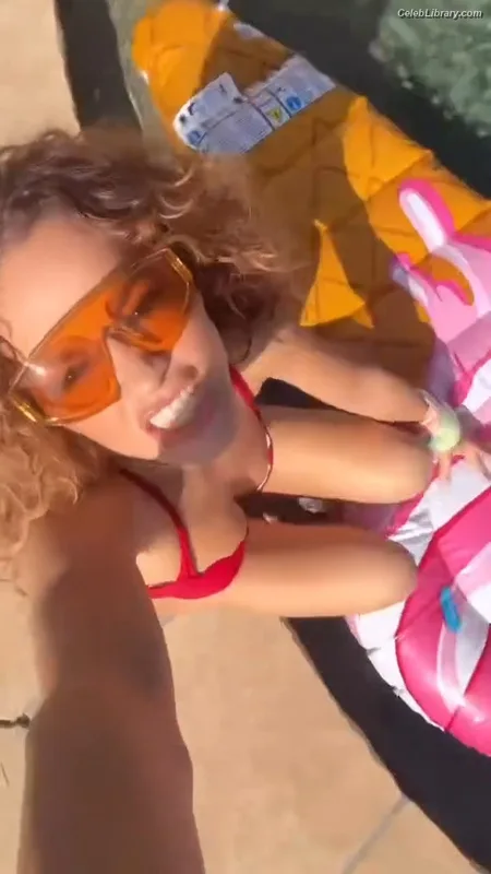 Rita Ora photo 23 of 1446