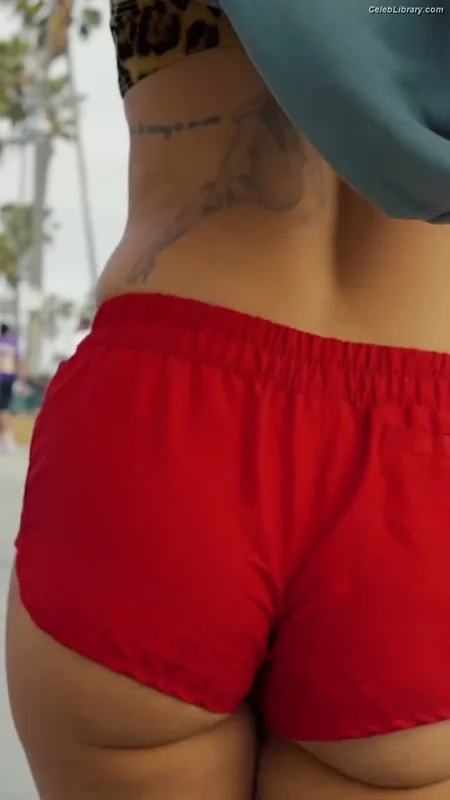 Rita Ora photo 1 of 1446