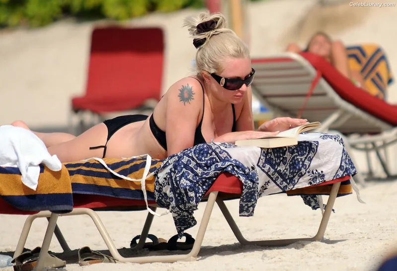 Rita Simons photo 18 of 22