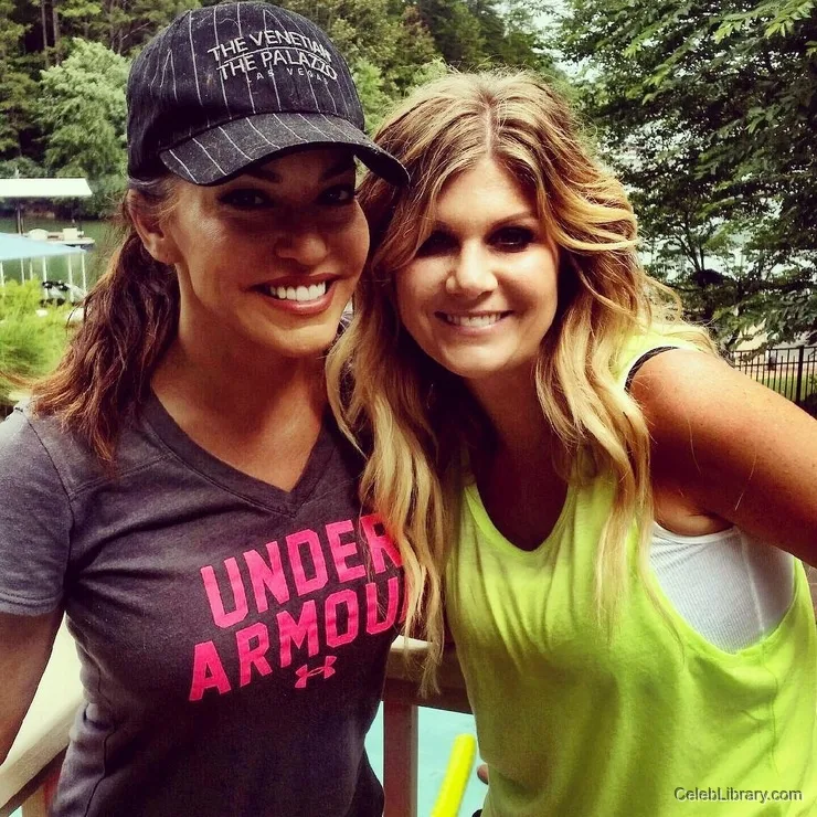 Robin Meade photo 6 of 40