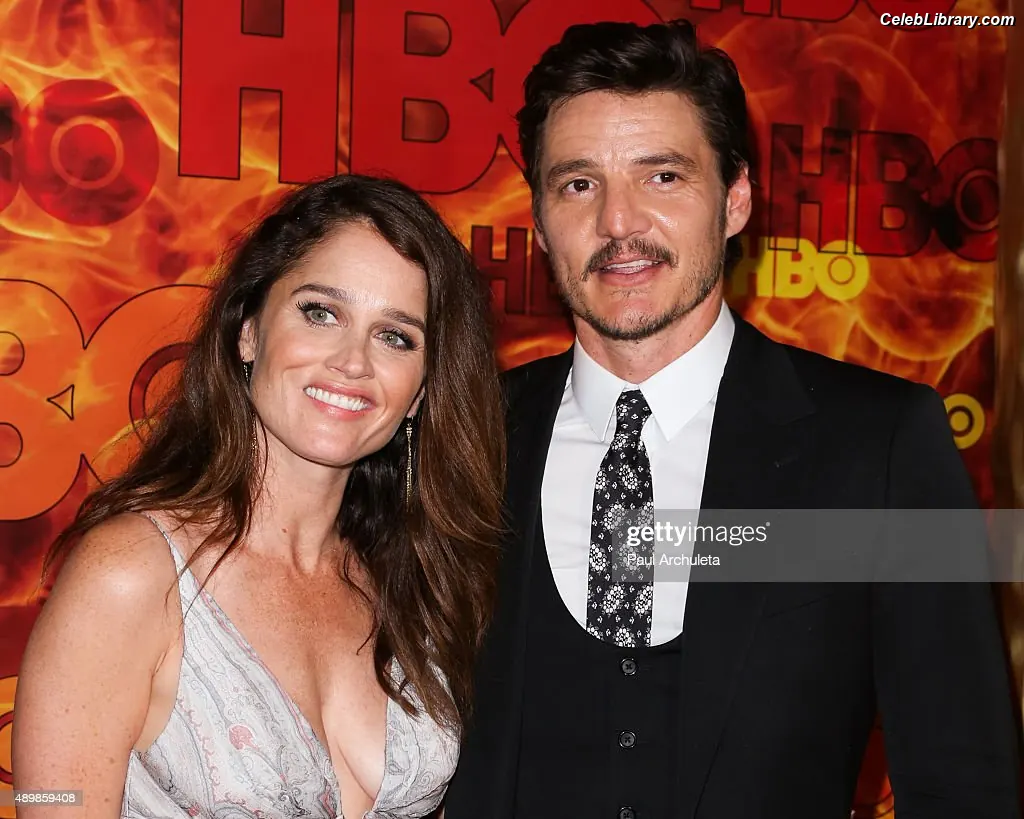 Robin Tunney photo 8 of 224