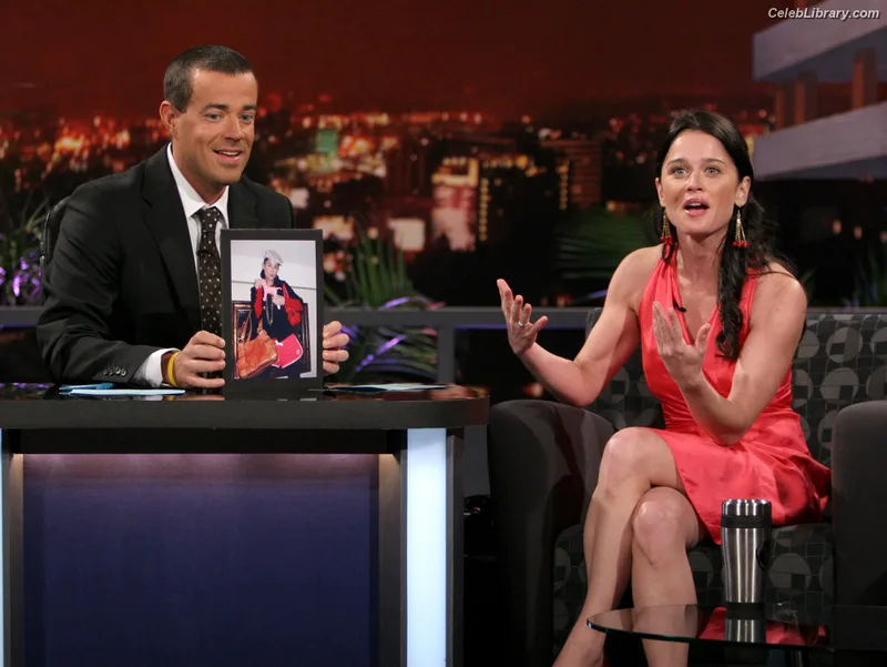 Robin Tunney photo 8 of 225