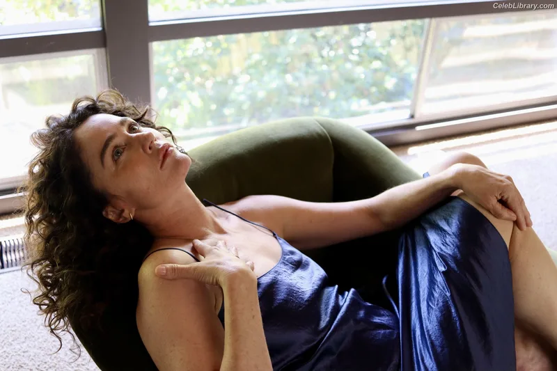 Robin Tunney photo 4 of 225