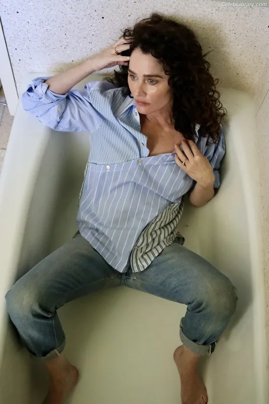 Robin Tunney photo 12 of 225