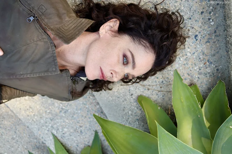 Robin Tunney photo 20 of 225