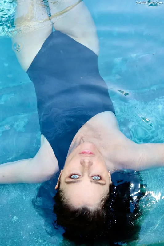 Robin Tunney photo 6 of 225