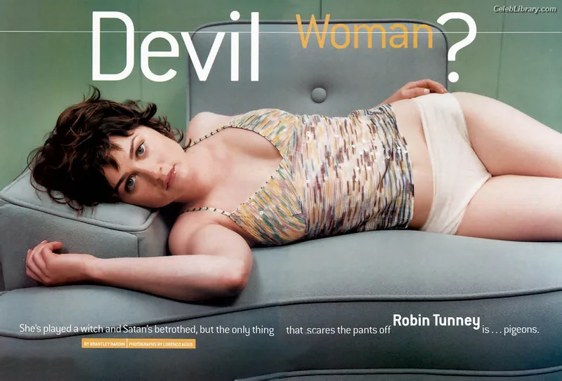 Robin Tunney photo 1 of 225