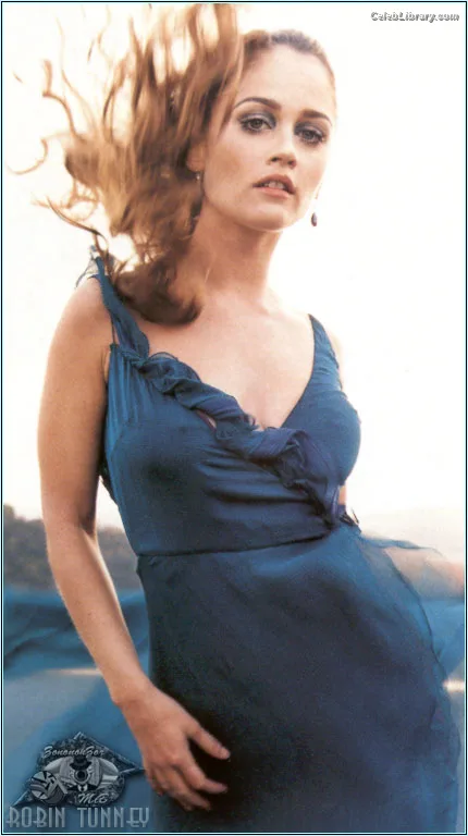 Robin Tunney photo 2 of 225
