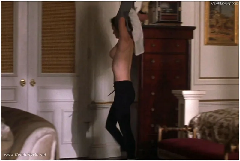 Robin Tunney photo 5 of 225