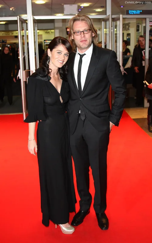Robin Tunney photo 20 of 225