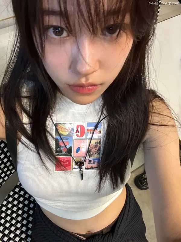 Roh Yoon-seo photo 6 of 10