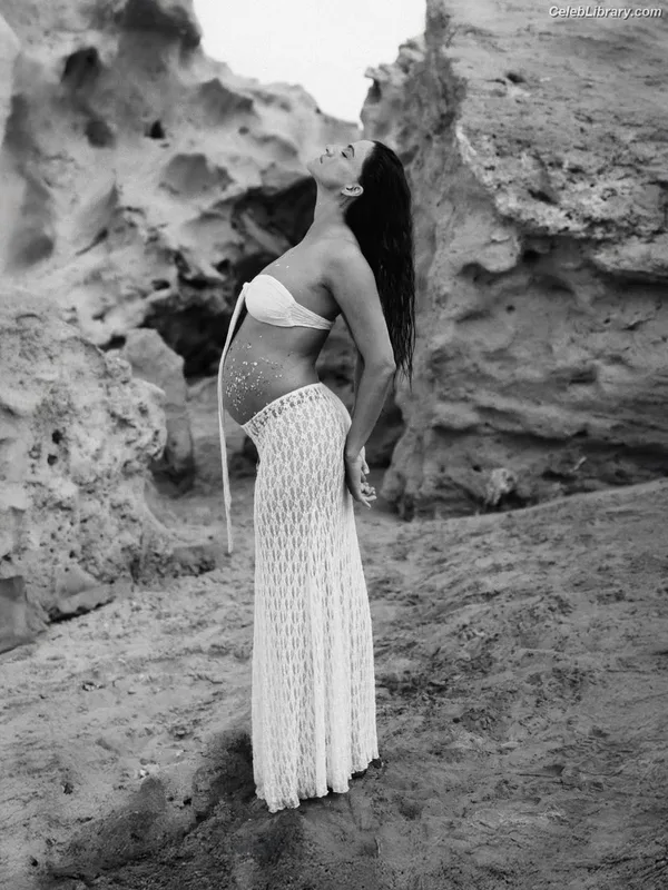 Rona-Lee Shimon photo 3 of 116