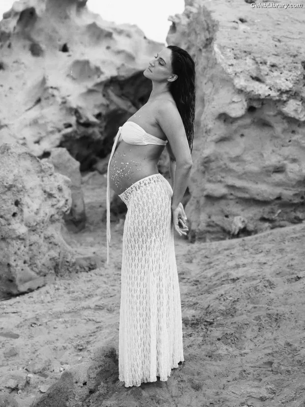 Rona-Lee Shimon photo 1 of 116