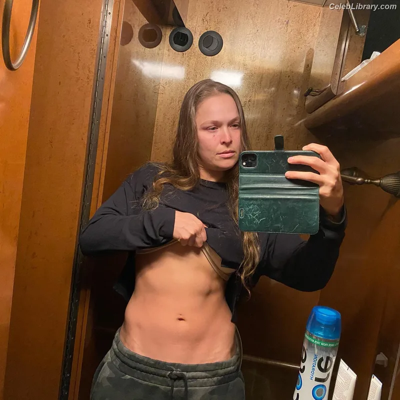 Ronda Rousey photo 5 of 60