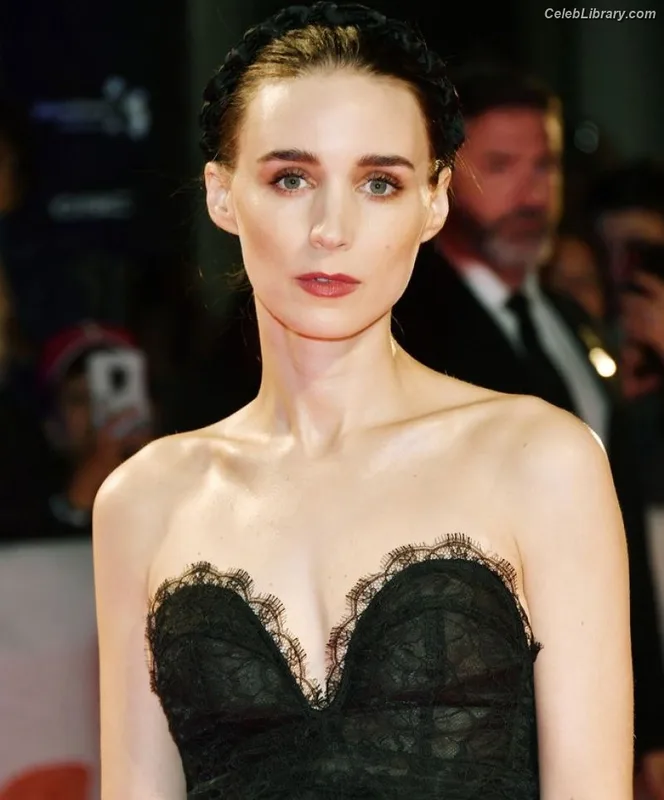 Rooney Mara photo 12 of 162