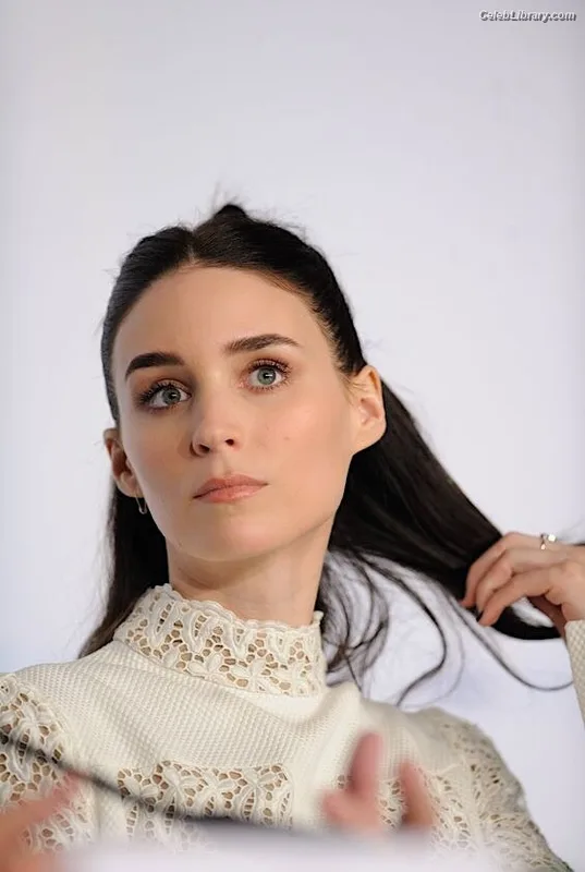 Rooney Mara photo 17 of 162